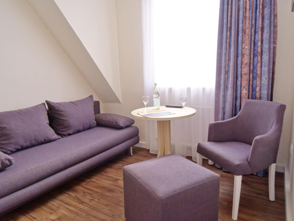 Landhotel Alte Schule - Hotel Garni Schillig Eksteriør bilde